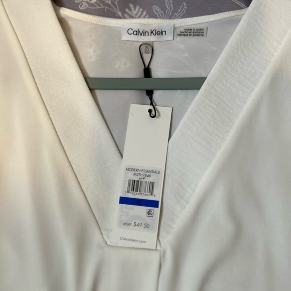 Calvin Klein Modern Essentials White Sleeveless V-Neck Top Size XL NWT - Picture 5 of 9